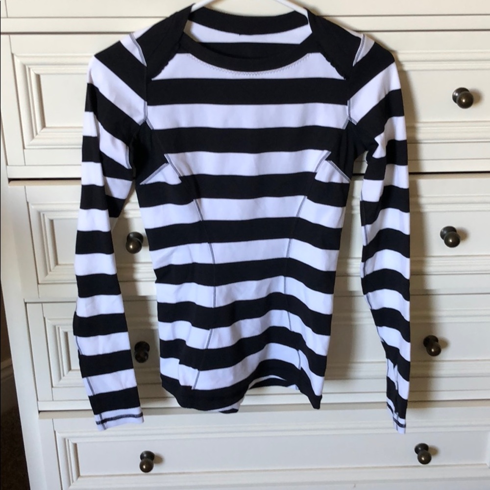 Lululemon base runner long sleeve